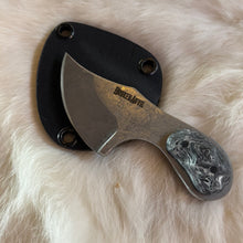Load image into Gallery viewer, Diamond wash Shark Tooth
